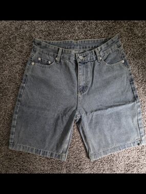 “Y2K High  Denim Shorts Relaxed Fit Light Wash”